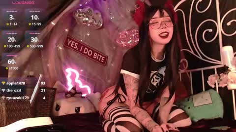 Crystal online show from November 8, 5:23 pm