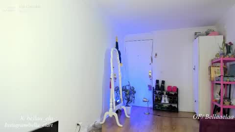 Snapshot of _bellaela chatting on February 27, 10:20 pm Ella online show from February 27, 10:20 pm