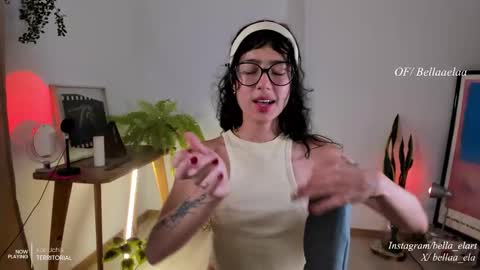 Snapshot of _bellaela chatting on September 11, 3:06 am Ella online show from September 11, 3:06 am