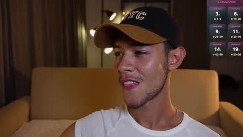 Snapshot of _billy_j chatting on October 29, 12:57 am BILLY online show from October 29, 12:57 am