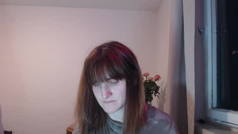 Snapshot of _biscotti_ chatting on December 2, 7:27 pm _biscotti_ online show from December 2, 7:27 pm