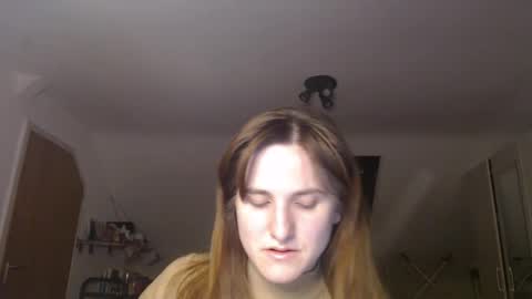 Snapshot of _biscotti_ chatting on March 9, 7:15 pm _biscotti_ online show from March 9, 7:15 pm