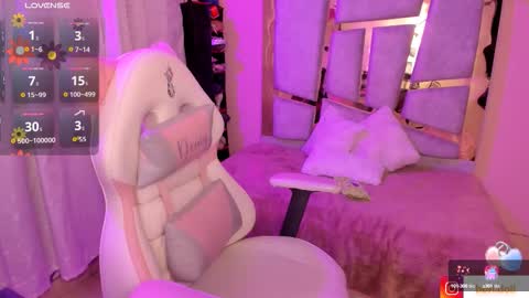 Snapshot of _briigite chatting on September 23, 7:11 am Angie Independent model online show from September 23, 7:11 am