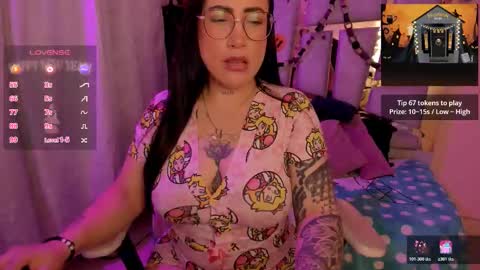 Snapshot of _briigite chatting on October 31, 9:21 am Angie Independent model online show from October 31, 9:21 am