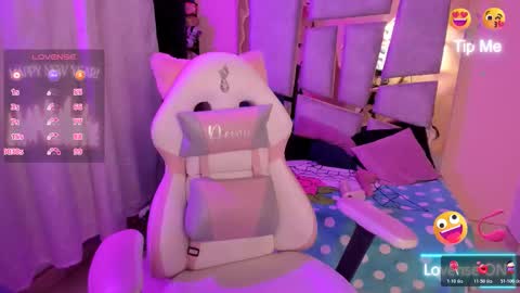 Snapshot of _briigite chatting on November 8, 11:14 pm Angie Independent model online show from November 8, 11:14 pm