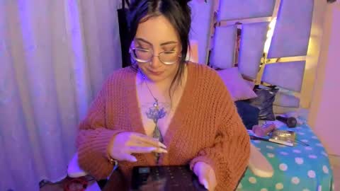 Snapshot of _briigite chatting on November 16, 3:23 am Angie Independent model online show from November 16, 3:23 am