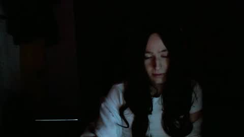 Snapshot of _brodie_x chatting on December 4, 5:17 am Bella online show from December 4, 5:17 am