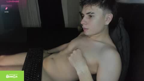 FELIPE CAMACHO    dont forget to support me with a little hand up online show from September 11, 9:09 am