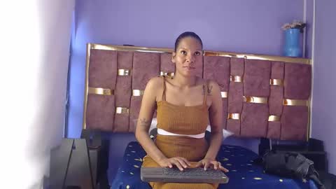 Snapshot of _caroline34 chatting on November 28, 12:08 pm Caroline online show from November 28, 12:08 pm