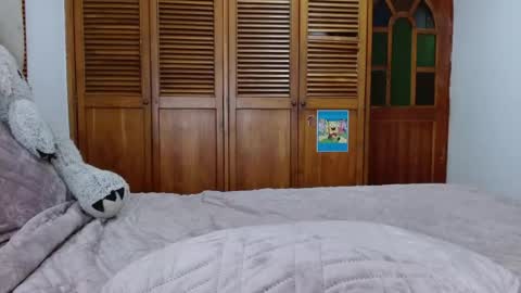 Snapshot of _caylee_ chatting on November 11, 11:16 pm Antonella online show from November 11, 11:16 pm