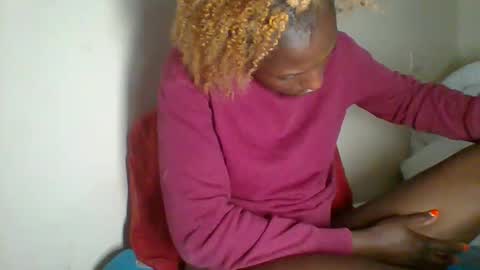 clara online show from January 24, 10:00 am