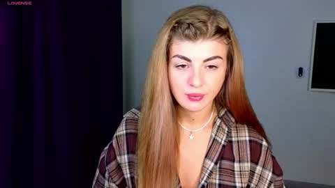 Snapshot of _comefeelme_ chatting on October 20, 3:07 am D online show from October 20, 3:07 am