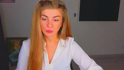 Snapshot of _comefeelme_ chatting on November 7, 3:56 pm D online show from November 7, 3:56 pm