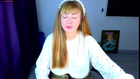 Snapshot of _comefeelme_ chatting on November 17, 11:27 am D online show from November 17, 11:27 am