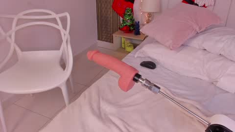 Dakota online show from December 9, 9:48 pm