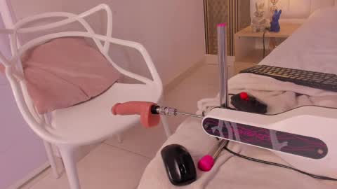 Dakota online show from March 11, 1:16 am