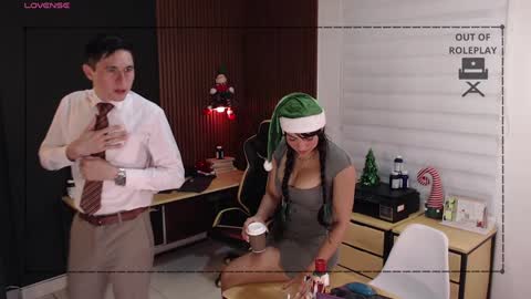 Snapshot of _danyland_ chatting on December 21, 11:24 pm WELCOME TO THE OFFICE online show from December 21, 11:24 pm