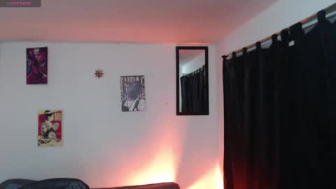 Snapshot of _delacruz911_ chatting on December 3, 11:33 am delacruz online show from December 3, 11:33 am