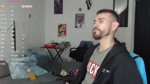 Snapshot of _delacruz911_ chatting on January 4, 1:10 pm delacruz online show from January 4, 1:10 pm