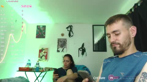 Snapshot of _delacruz911_ chatting on January 6, 11:52 pm delacruz online show from January 6, 11:52 pm