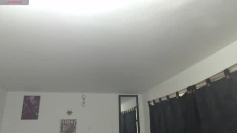 Snapshot of _delacruz911_ chatting on January 11, 7:49 pm delacruz online show from January 11, 7:49 pm