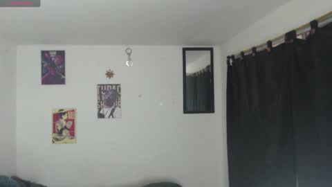 Snapshot of _delacruz911_ chatting on January 24, 7:18 pm delacruz online show from January 24, 7:18 pm