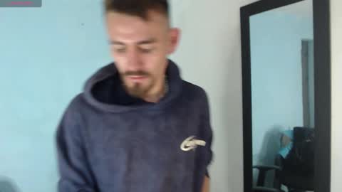 Snapshot of _delacruz911_ chatting on February 2, 3:07 pm delacruz online show from February 2, 3:07 pm