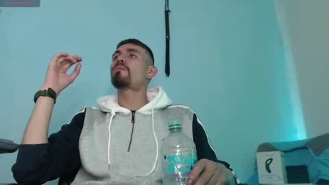 Snapshot of _delacruz911_ chatting on February 10, 2:52 am delacruz online show from February 10, 2:52 am