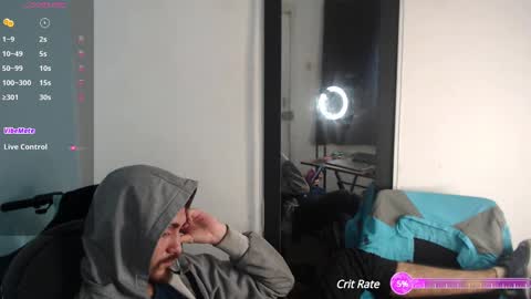 Snapshot of _delacruz911_ chatting on February 14, 8:37 pm delacruz online show from February 14, 8:37 pm