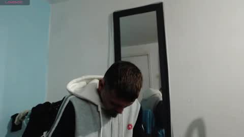 Snapshot of _delacruz911_ chatting on February 17, 6:31 am delacruz online show from February 17, 6:31 am