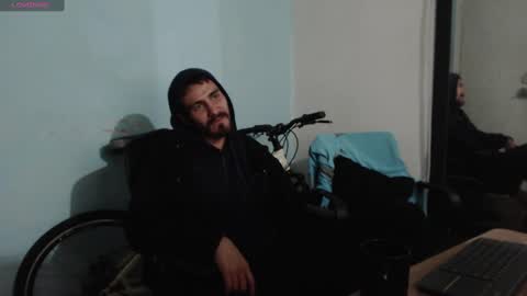 Snapshot of _delacruz911_ chatting on February 21, 8:27 pm delacruz online show from February 21, 8:27 pm