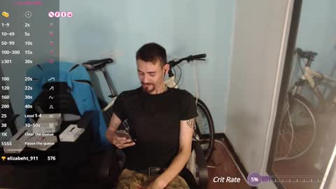 Snapshot of _delacruz911_ chatting on February 26, 9:10 am delacruz online show from February 26, 9:10 am