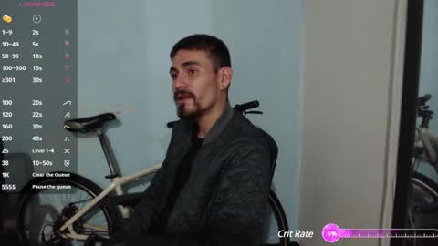 Snapshot of _delacruz911_ chatting on February 27, 6:42 pm delacruz online show from February 27, 6:42 pm