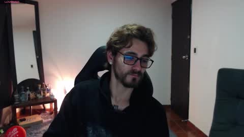 Snapshot of _delacruz911_ chatting on October 11, 5:50 am delacruz online show from October 11, 5:50 am