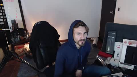 Snapshot of _delacruz911_ chatting on October 23, 3:22 pm delacruz online show from October 23, 3:22 pm