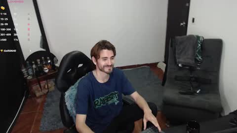 Snapshot of _delacruz911_ chatting on October 30, 2:29 pm delacruz online show from October 30, 2:29 pm