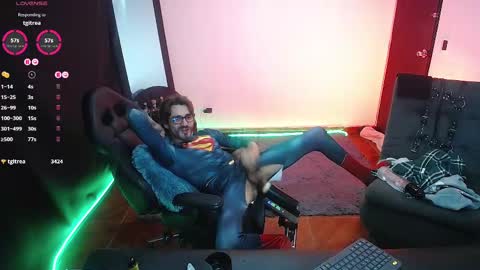 Snapshot of _delacruz911_ chatting on October 31, 3:07 am delacruz online show from October 31, 3:07 am