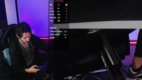 Snapshot of _delacruz911_ chatting on November 5, 3:06 am delacruz online show from November 5, 3:06 am