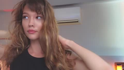 DemiDee online show from January 26, 5:56 am