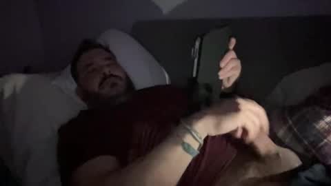 Snapshot of _direwolf_ chatting on December 15, 5:23 am _direwolf_ online show from December 15, 5:23 am