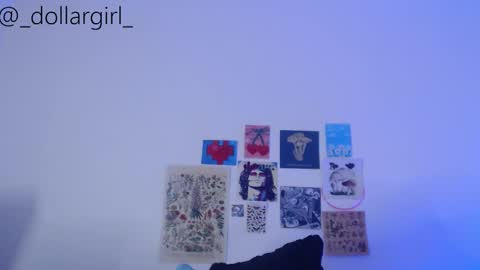 Snapshot of _dollargirl_ chatting on September 19, 2:57 am Abril online show from September 19, 2:57 am