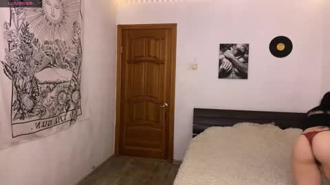 Ami online show from November 29, 3:15 pm