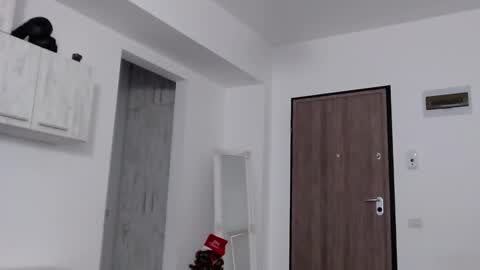 Snapshot of _dylangreen chatting on December 28, 12:03 pm Dylan online show from December 28, 12:03 pm