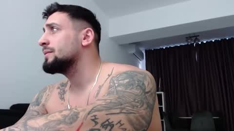 Snapshot of _dylangreen chatting on February 9, 9:58 am Dylan online show from February 9, 9:58 am