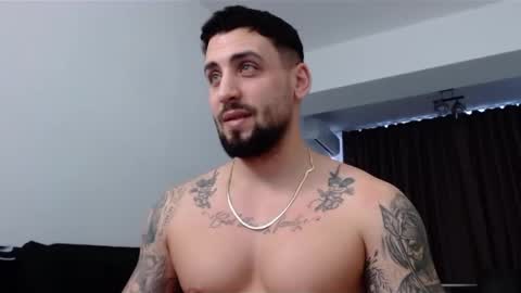 Snapshot of _dylangreen chatting on February 22, 8:50 am Dylan online show from February 22, 8:50 am