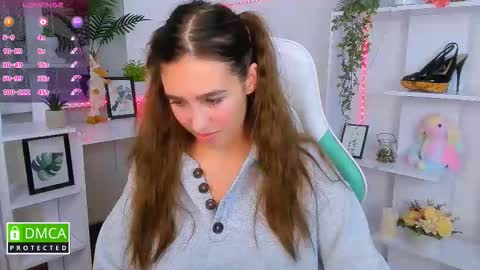 Lizzy  online show from October 21, 9:59 pm