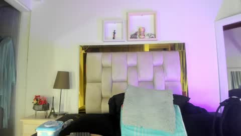 Isabella online show from December 21, 12:06 pm