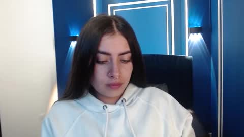 Emma online show from October 4, 11:03 pm