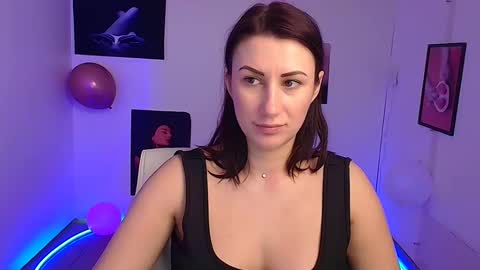 Snapshot of _emma_lay chatting on March 12, 10:37 am Emma online show from March 12, 10:37 am