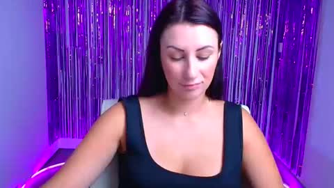 Snapshot of _emma_lay chatting on September 11, 6:35 am Emma online show from September 11, 6:35 am